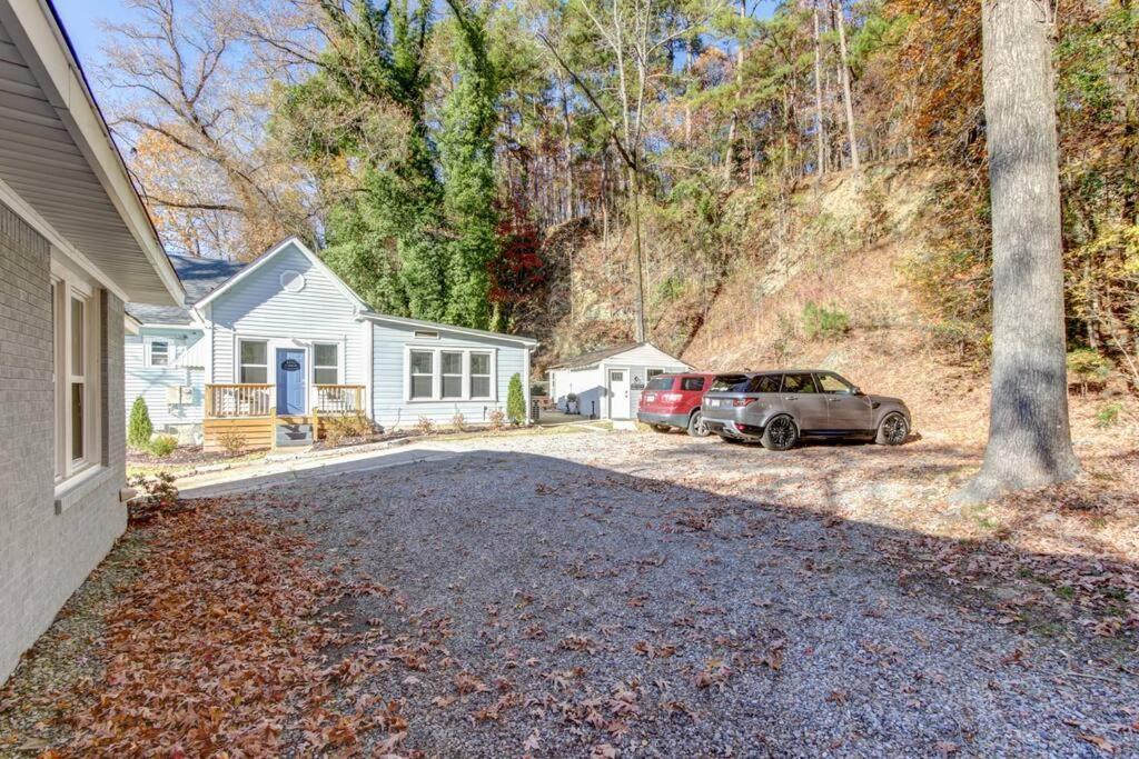 Cedar Blossom Bungalow Is A Cozy Getaway With A 5 Minute Walk To Downtown! Hot Springs Bagian luar foto